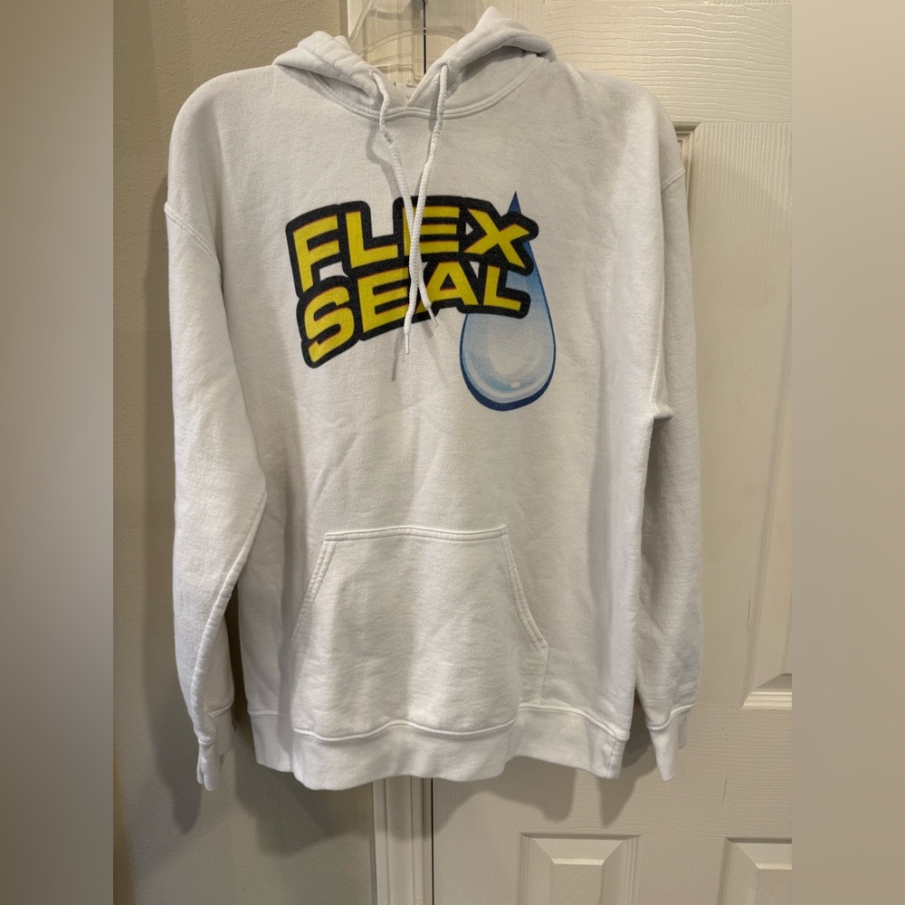 Gildan Flex Seal Spell Out Logo Hoodie Sweatshirt Medium